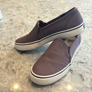 Women’s Keds Double Decker Shimmer Chambray Burgundy sneeker size 8